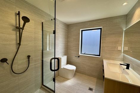 Photo of property in 40c Centorian Drive, Windsor Park, Auckland, 0632