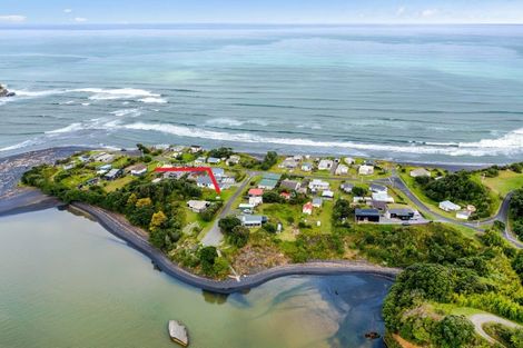 Photo of property in 6 Tokopapa Street, Mokau, 4376