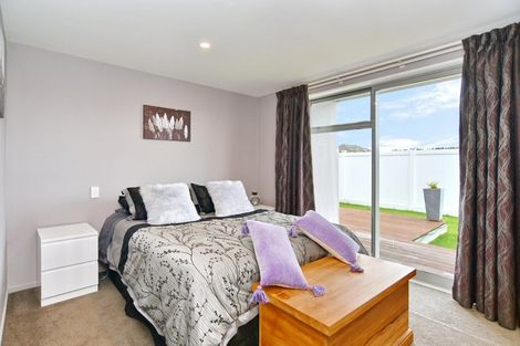 Photo of property in 100 Broadhaven Avenue, Parklands, Christchurch, 8083