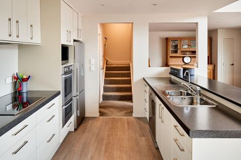 Photo of property in 9 Duncan Street, Tawa, Wellington, 5028