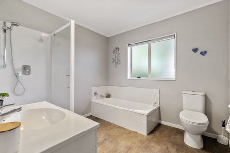 Photo of property in 27 Stella Drive, Clarks Beach, 2122