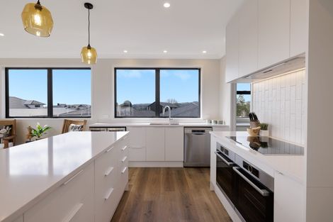 Photo of property in 32 Saint Thomas Avenue, Pyes Pa, Tauranga, 3112