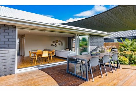 Photo of property in 8 Polish Settlers Place, Marshland, Christchurch, 8083