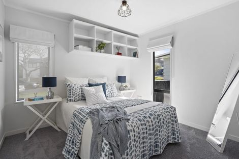 Photo of property in 10 Coubray Place, Botany Downs, Auckland, 2010