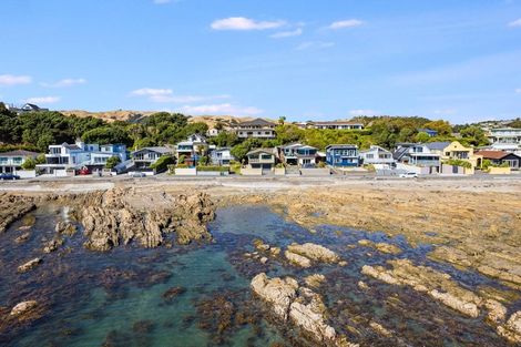 Photo of property in 22 Sunset Parade, Plimmerton, Porirua, 5026