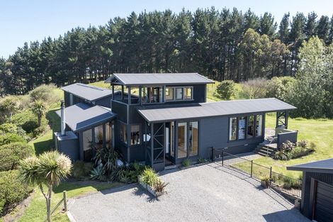 Photo of property in 68 Harakeke Road, Te Horo, Otaki, 5581
