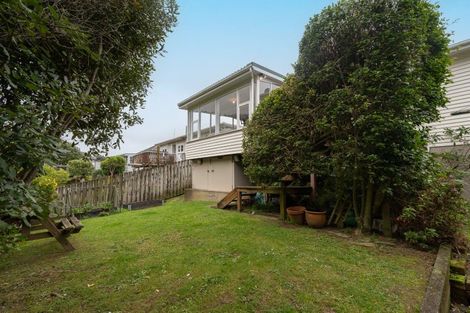 Photo of property in 9 Franklyn Road, Tawa, Wellington, 5028