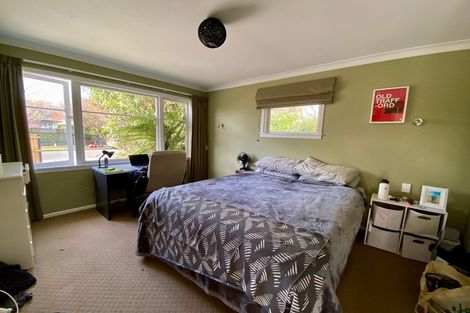 Photo of property in 6a Surrey Crescent, Hokowhitu, Palmerston North, 4410