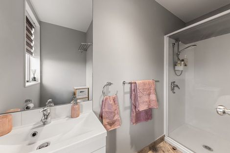 Photo of property in 114 Grand Drive, Orewa, 0931