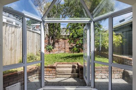 Photo of property in 74 Ellice Street, Mount Victoria, Wellington, 6011