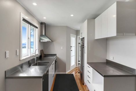 Photo of property in 6 Lenox Grove, Johnsonville, Wellington, 6037