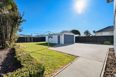Photo of property in 33 Cotswold Avenue, Bishopdale, Christchurch, 8053