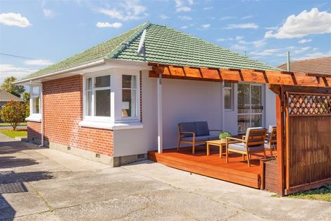 Photo of property in 16 Bethel Crescent, Bishopdale, Christchurch, 8053