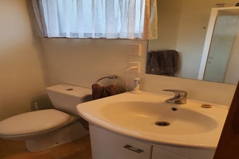 Photo of property in 38 Banyan Drive, Totara Heights, Auckland, 2105