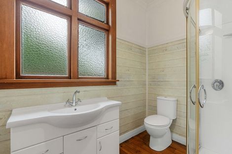 Photo of property in 182 High Street North, Carterton, 5713