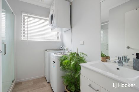 Photo of property in 16 Reel Road, Athenree, Waihi Beach, 3611