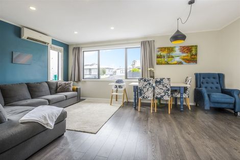 Photo of property in 6 Mclean Avenue, Papatoetoe, Auckland, 2025