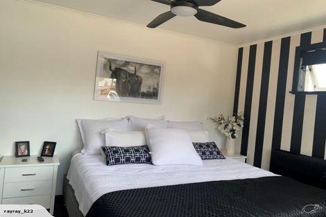 Photo of property in 215 Sandwich Road, St Andrews, Hamilton, 3200