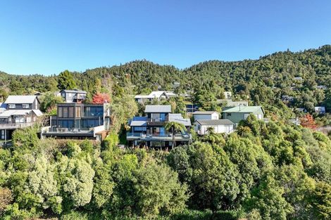 Photo of property in 21 Waiparemo Crescent, Pukawa Bay, Turangi, 3381