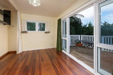 Photo of property in 118 Kelburn Parade, Kelburn, Wellington, 6012