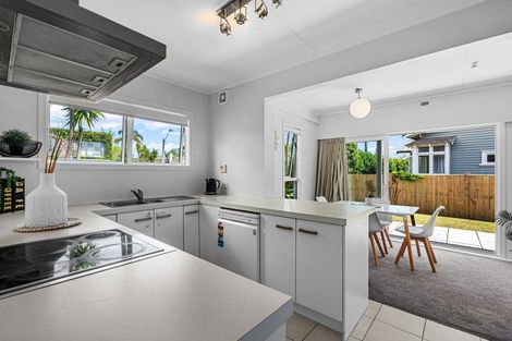 Photo of property in 1/8 Bayswater Avenue, Bayswater, Auckland, 0622