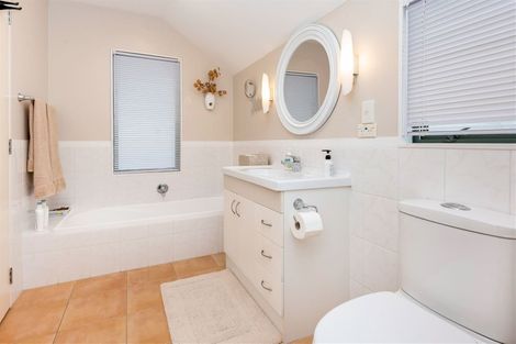 Photo of property in 3/82 Ridge Road, Howick, Auckland, 2014