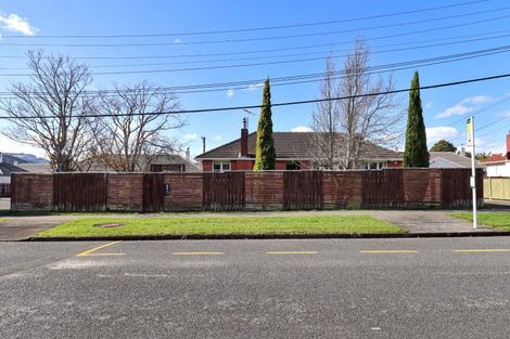 Photo of property in 1 Field Street, Silverstream, Upper Hutt, 5019