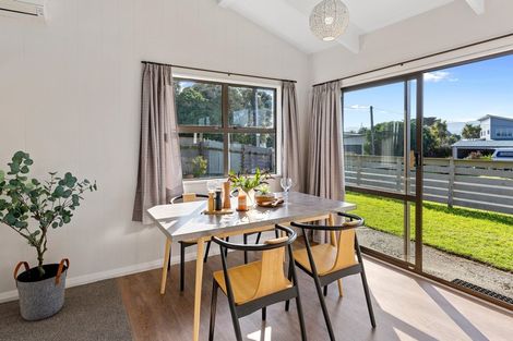 Photo of property in 33 Babbacombe Avenue, Otaki Beach, Otaki, 5512