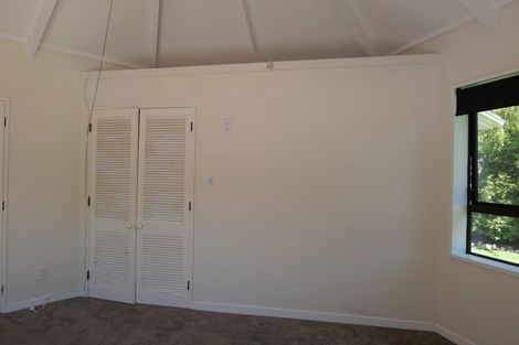 Photo of property in 3 Nugget Grove, Raumati Beach, Paraparaumu, 5032