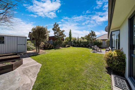 Photo of property in 79 Coolspring Way, Redwood, Christchurch, 8051