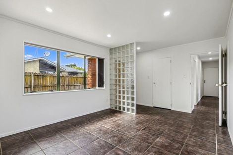 Photo of property in 21 Settlers Cove, Weymouth, Auckland, 2103