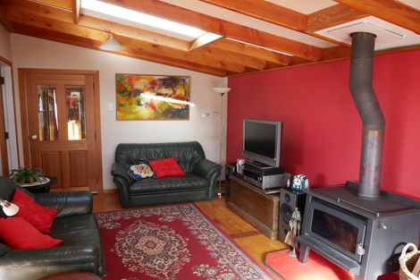 Photo of property in 16 Henry Street, Careys Bay, Port Chalmers, 9023
