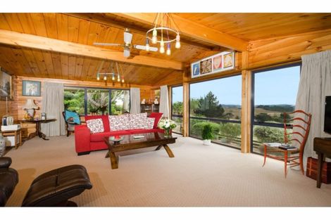 Photo of property in 535 Peak Road, Helensville, 0875
