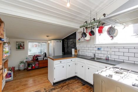 Photo of property in 2 Kingwell Street, Moturoa, New Plymouth, 4310