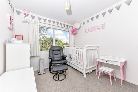 Photo of property in 4/26 Midgley Road, West Harbour, Auckland, 0618