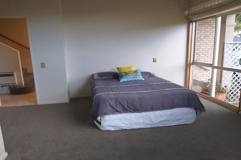 Photo of property in 4 Adelie Place, Murrays Bay, Auckland, 0630