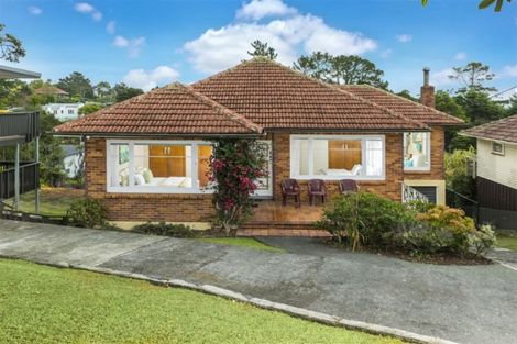 Photo of property in 207 Titirangi Road, Titirangi, Auckland, 0604