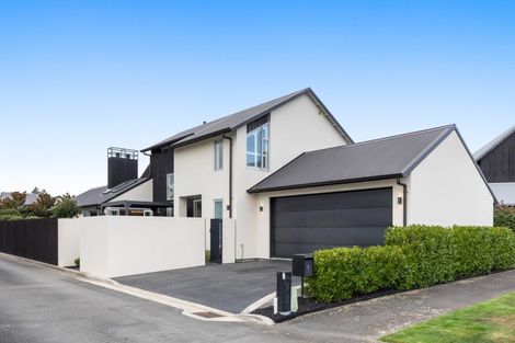Photo of property in 18 Millpond Place, Parklands, Christchurch, 8083