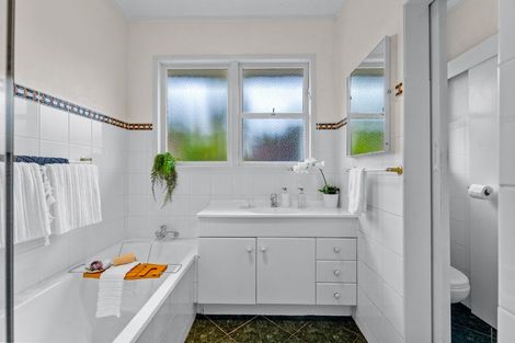 Photo of property in 3 Hepper Street, New Lynn, Auckland, 0600