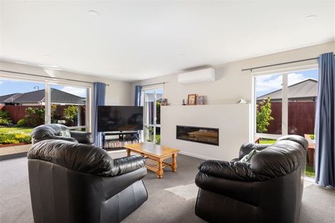 Photo of property in 5 Glenbarr Lane, Broomfield, Christchurch, 8042