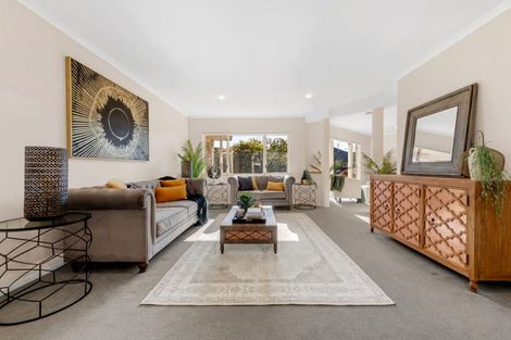 Photo of property in 12 Ballycullanie Place, Dannemora, Auckland, 2016