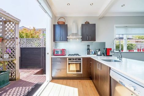 Photo of property in 27a Bauchop Road, Waterloo, Lower Hutt, 5011