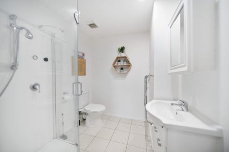 Photo of property in 34 Cyclarama Crescent, Massey, Auckland, 0614