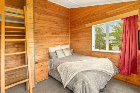 Photo of property in 5 Redwood Close, Paraparaumu, 5032