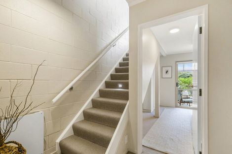 Photo of property in 2/8 Narbada Crescent, Khandallah, Wellington, 6035