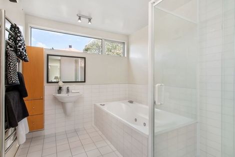 Photo of property in 4 Lantern Lane, Halswell, Christchurch, 8025