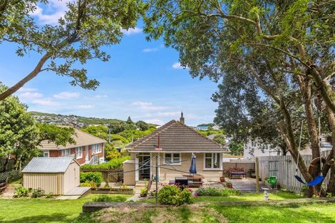 Photo of property in 34 Dimock Street, Titahi Bay, Porirua, 5022