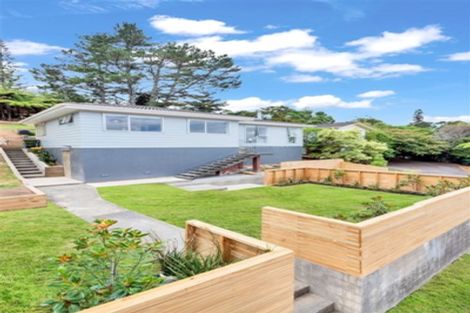 Photo of property in 35 Finn Place, Totara Vale, Auckland, 0629