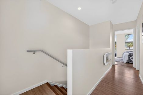 Photo of property in 5/1 Hillcrest Avenue, Hillcrest, Auckland, 0627