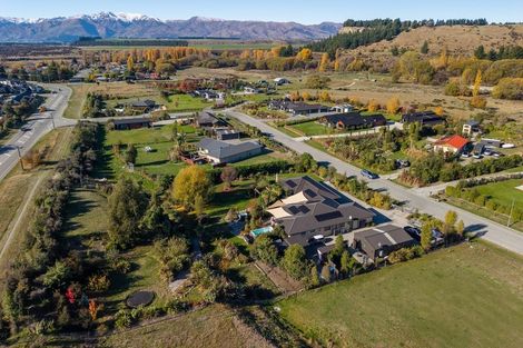 Photo of property in 10 Jack Young Place, Albert Town, Wanaka, 9305